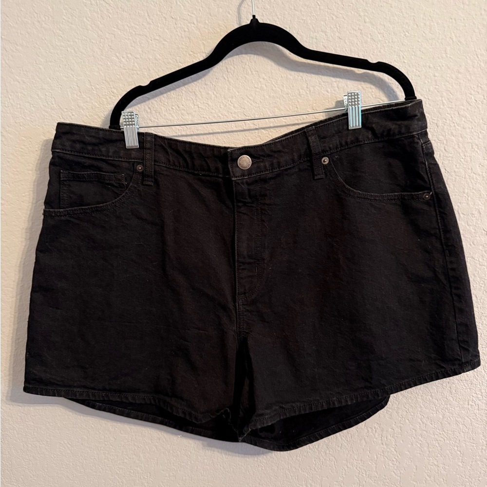Universal Thread Black Denim Shorts | High Rise | Size 17R